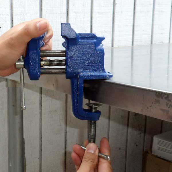 install-irwin-vise-clamp