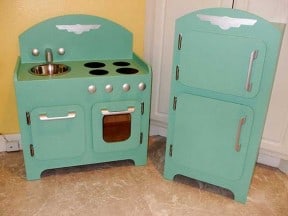 28 Fantastic Play Kitchens | Built by Kids