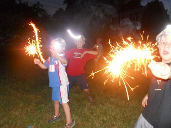 kids-sparklers