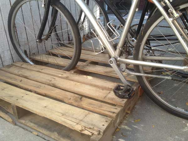 Bike pallet best sale