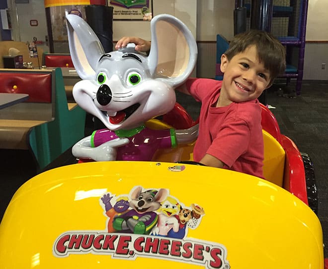 Spend Fathers Day At Chuck E Cheeses Built By Kids
