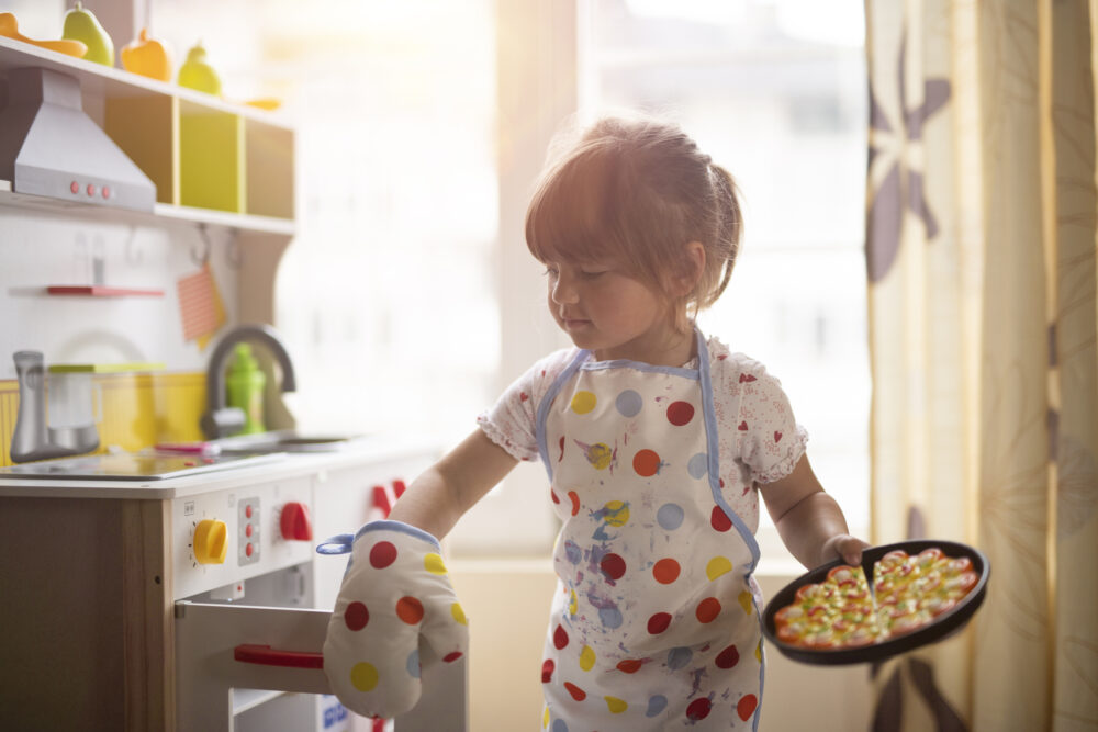 toddler play kitchen with light and sound