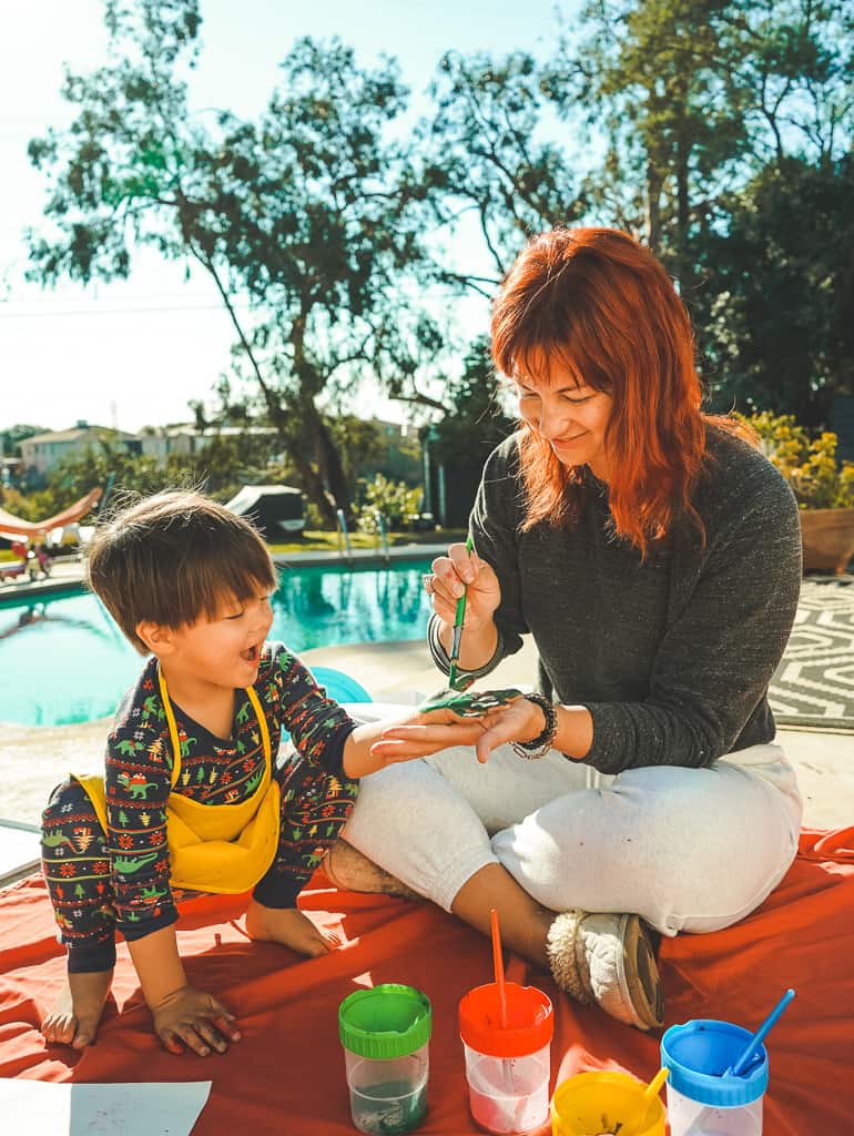 how to finger paint with toddlers