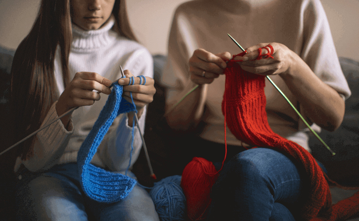 mom and daughter knitting