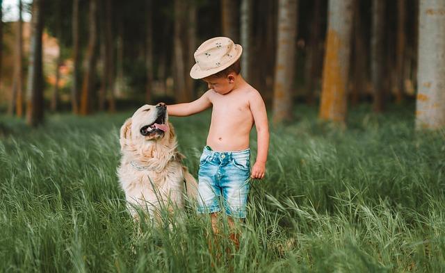 8 Simple Life Lessons Kids Learn From Having Pets