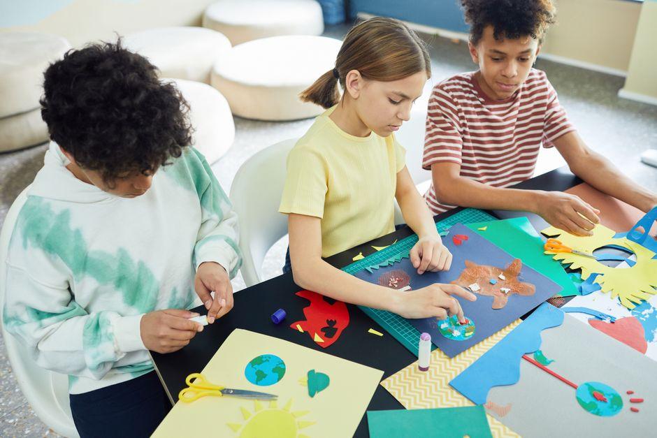 Kids working on a project together