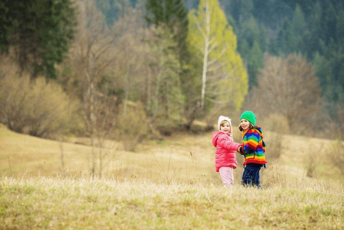 Give Kids a Nature Photography Challenge